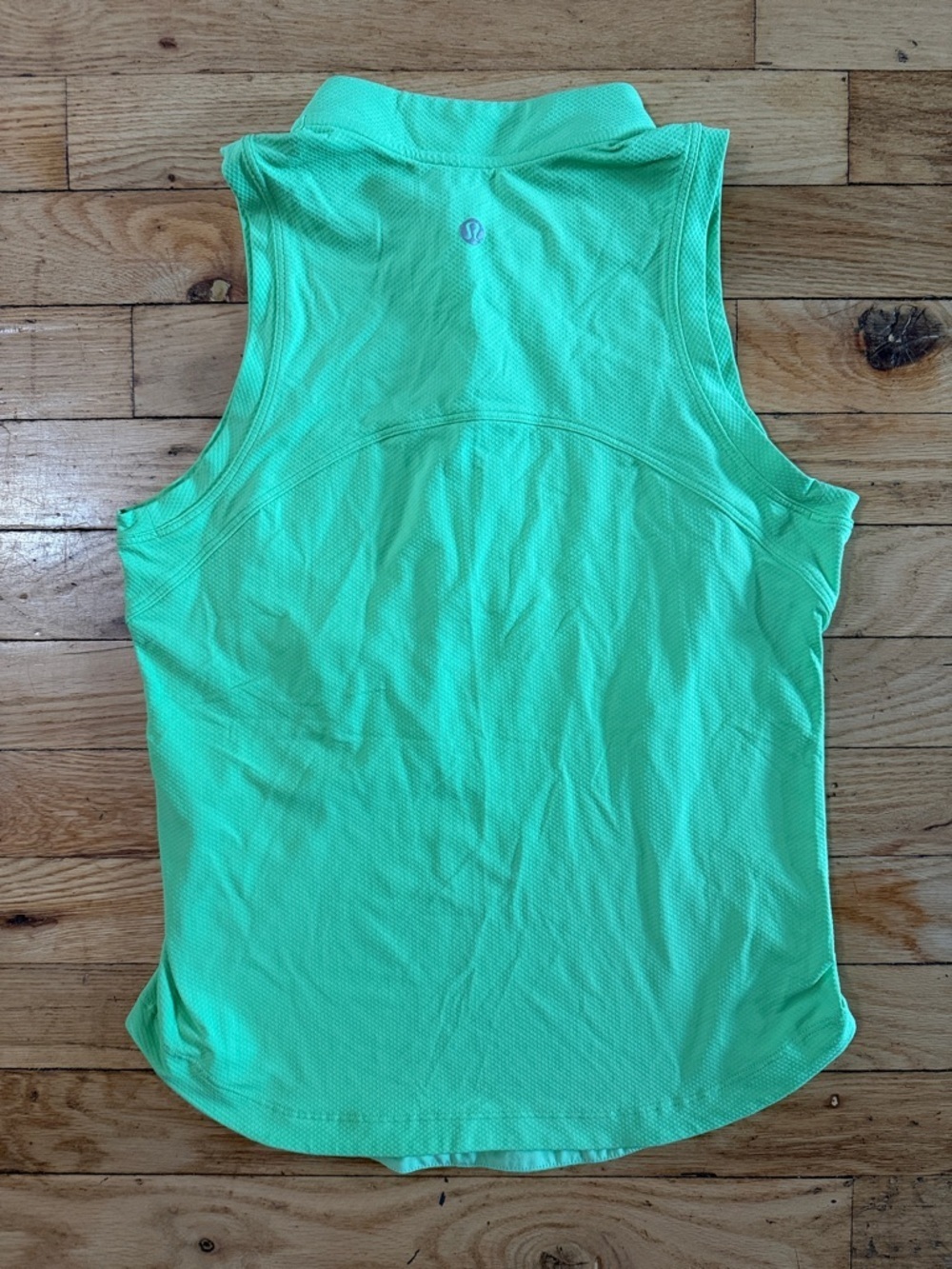 Lululemon Front Zip Mock-Neck Tennis Tank Top in Scream Green Light, Size 2 - Picture 3 of 5